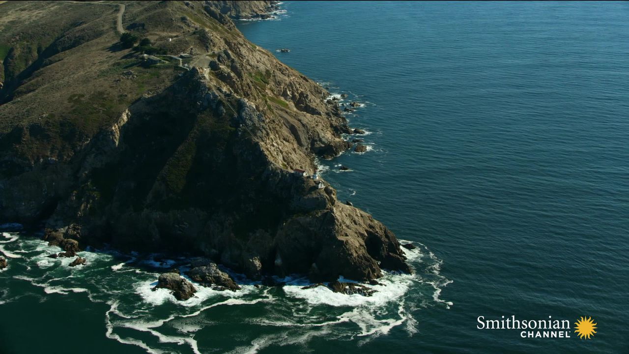 Preview thumbnail for This Lighthouse Made Sailing Into San Francisco Bay Safer