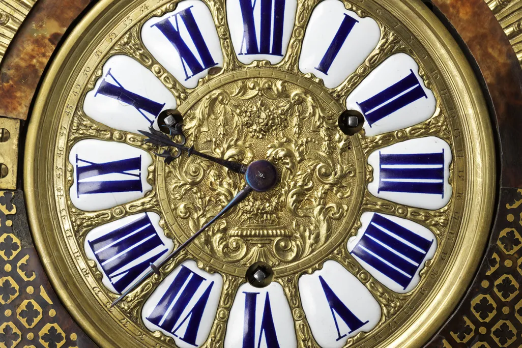 Mantel clock