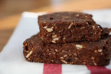 There are 40 ground-up crickets in every bar.