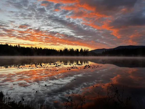 Hike around Round Lake State Park, Idaho. thumbnail