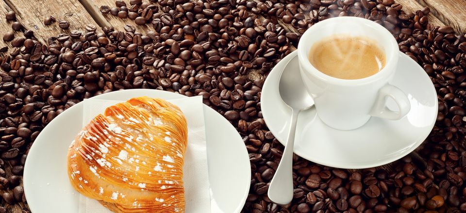  Deliciously delicate sfogliatella and coffee 