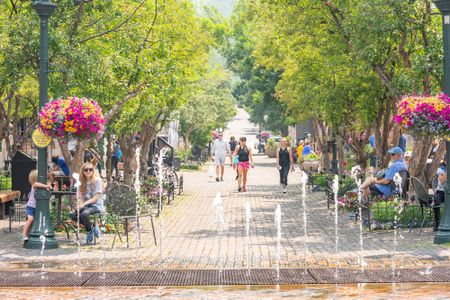 Aspen, Colorado gets around 300 days of sunshine per year.