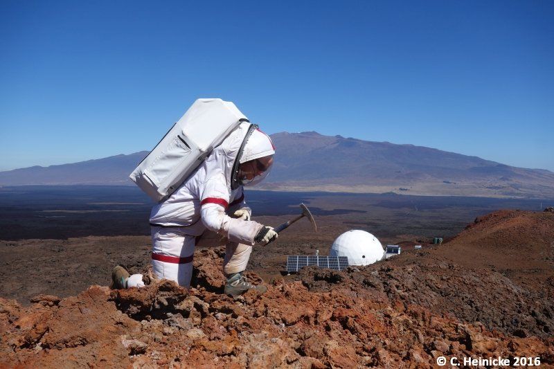 Astronauts Tell All About Their One Year on “Mars”