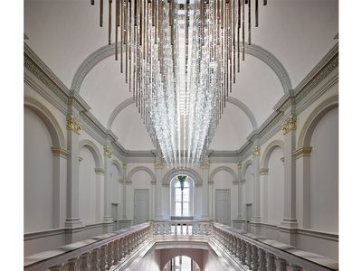 Villareal’s piece, titled Volume (Renwick), holds pride of place above the museum’s historic grand stairway. It uses LEDs embedded in 320 mirrored stainless steel rods.