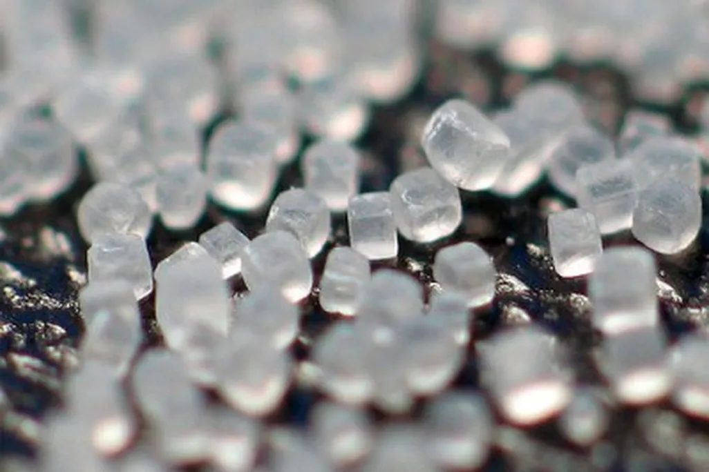 20110520090135table-salt-by-parl_3594329_f3e39a44ed-400x300.jpg