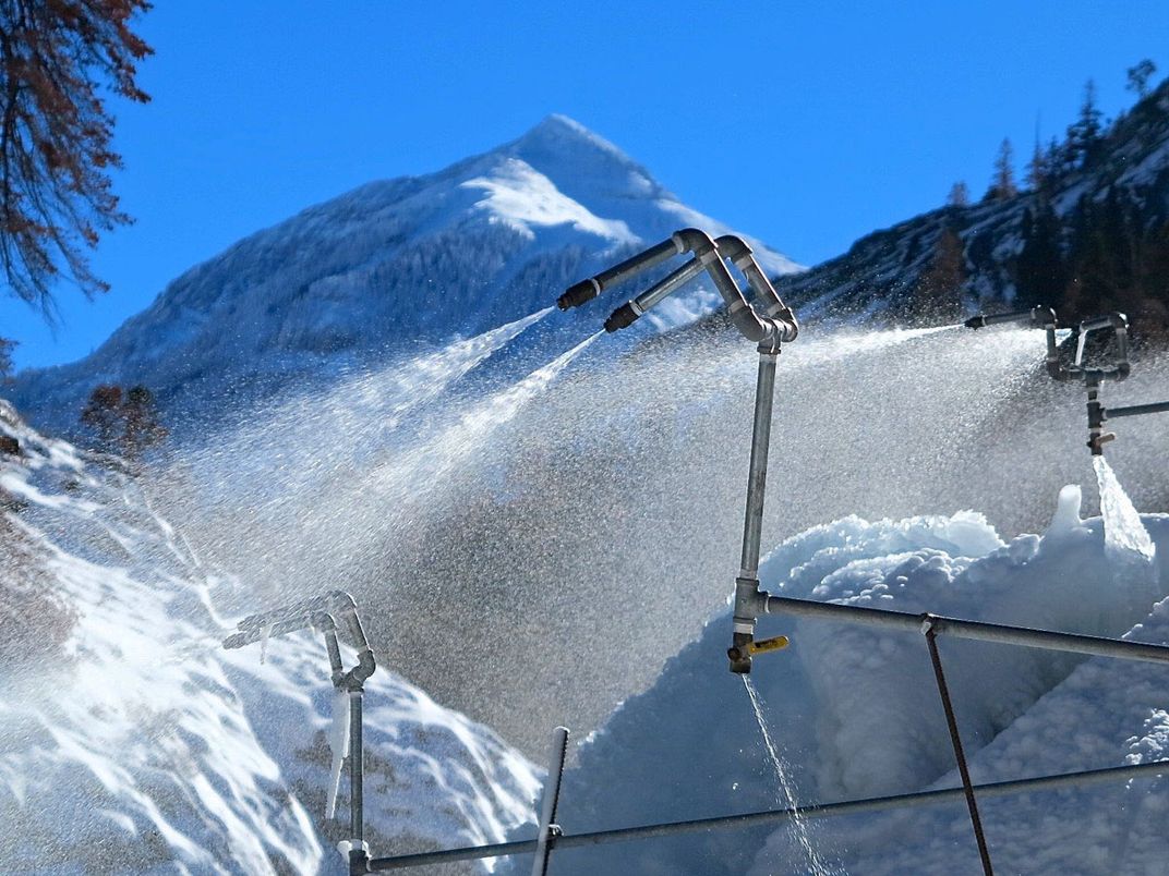 Shower heads in action