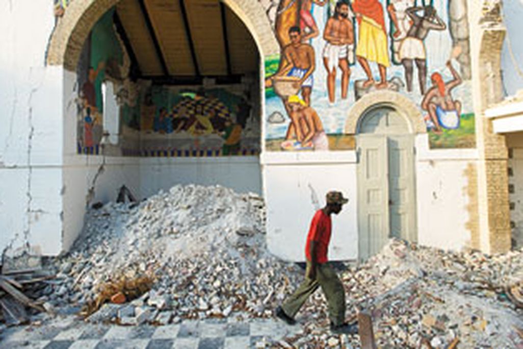 Haiti-Art-Auction-Haiti-murals-at-Holy-Trinity-388.jpg