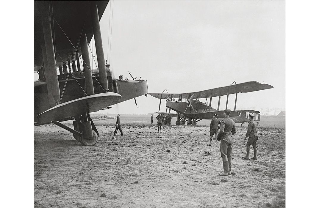 WWI Photo Billy Bishop With His Nieuport 17 At Filescamp Farm Aerodrome France 