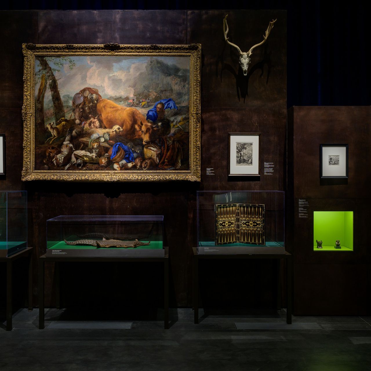 アート・デザイン・音楽 CHAMBER of CURIOSITIES Guillermo Del Toro Signed Book Cabinet of Curiosities