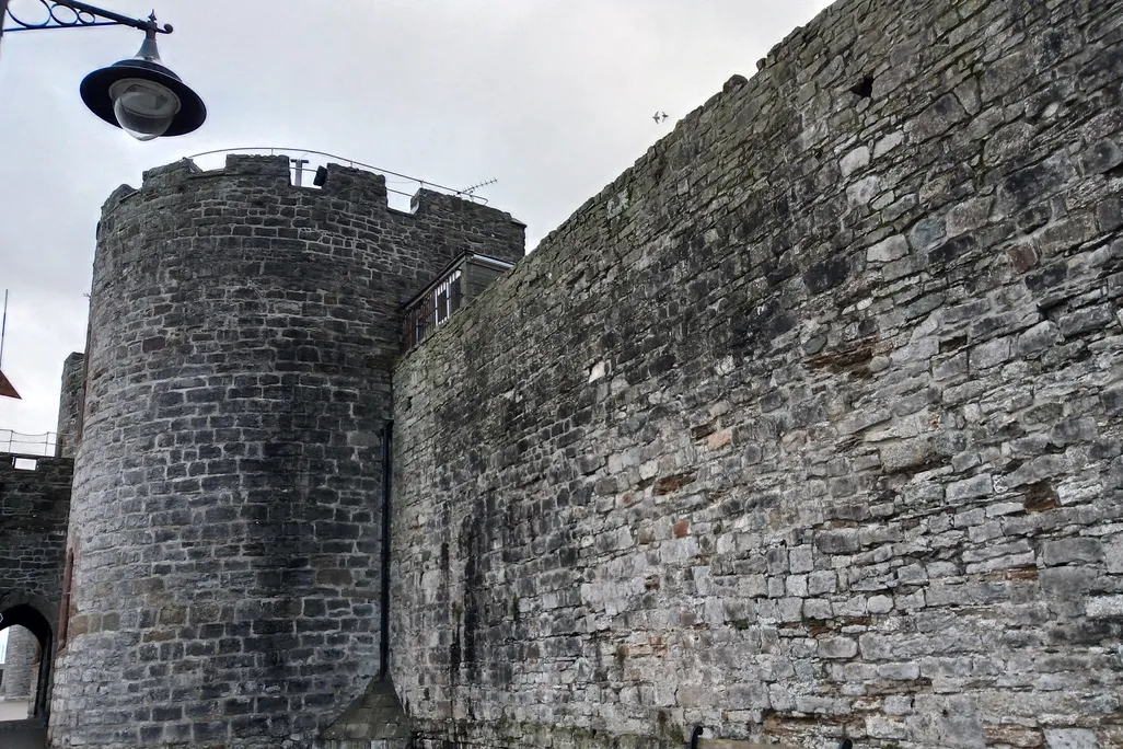 Caernarfon walls