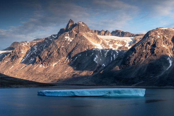 Iceberg in Ikateq, Greenland thumbnail