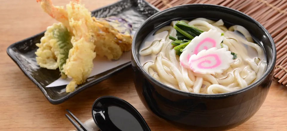  Traditional Udon noodle dish 