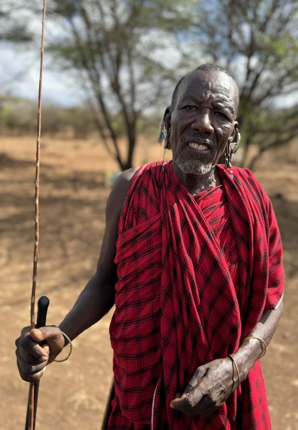 Traditional Massai Warrior in Arusha thumbnail
