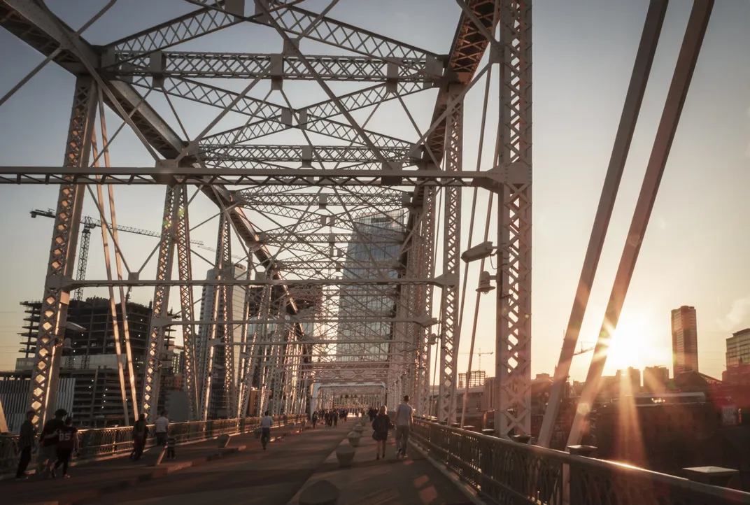 John Seigenthaler Pedestrian Bridge at sunrise