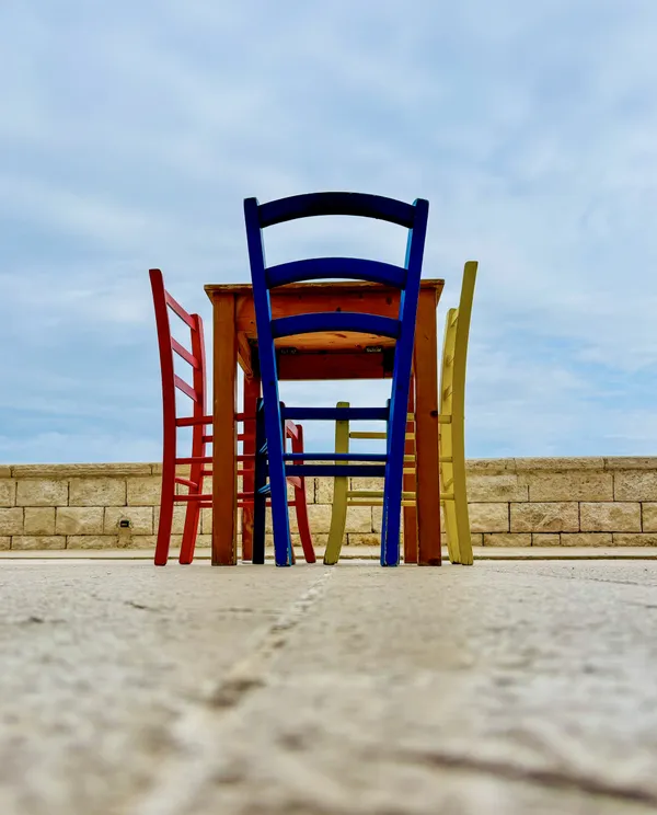 Primary chair and table setting thumbnail