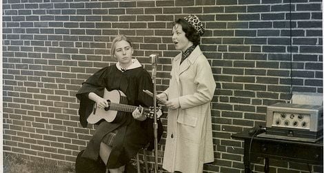 Singer in pillbox hat, 1958