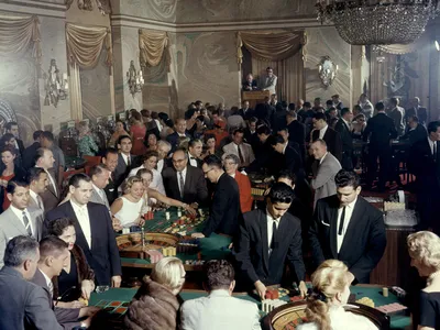 Tourists and Cubans gamble at the casino in the Hotel Nacional in Havana, 1957. Meyer Lansky, who led the U.S. mob’s exploitation of Cuba in the 1950s, set up a famous meeting of crime bosses at the hotel in 1946.