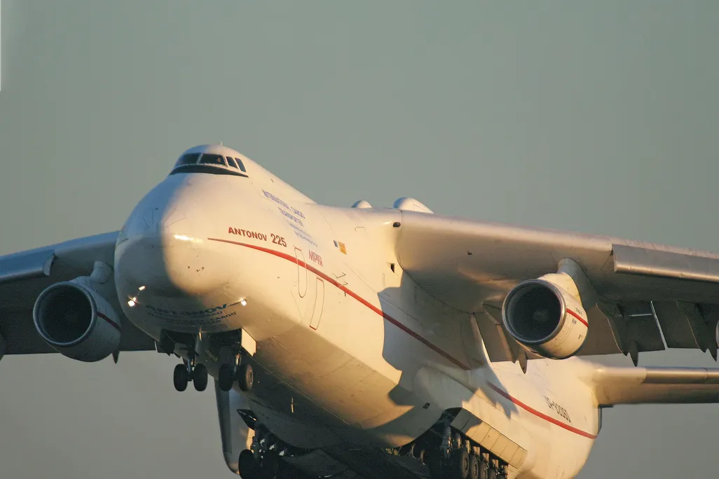 Antonov An-225