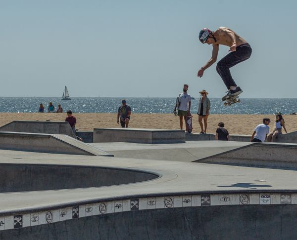 Santa Monica Skater thumbnail