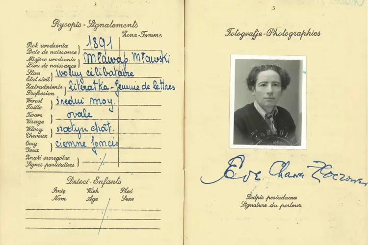 Pages from Eve Adams' passport