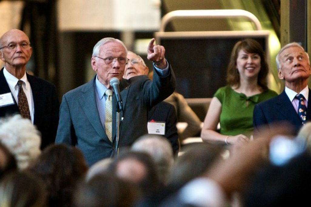 20120827_armstrong_main.jpg