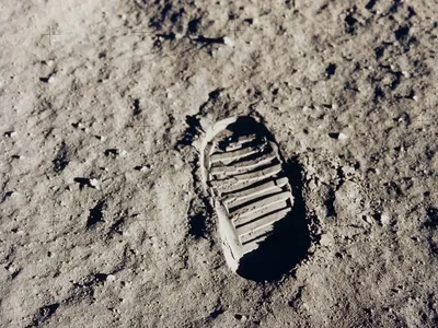 Experts are concerned that artifacts and bootprints on the moon might be affected by lunar landing missions, space tourism and space junk.