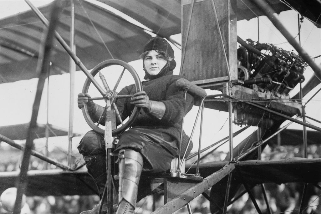 Blanche Stuart Scott in plane