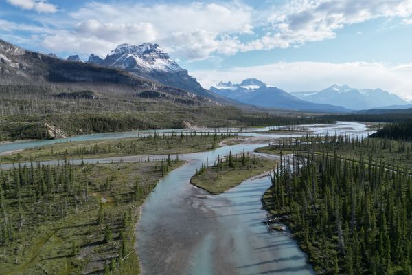 Flying along Saskatchewan River in the heart of the Canadian Rockies thumbnail