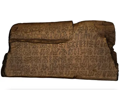Today, the rongorongo script survives on less than 30 objects.