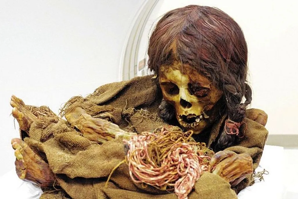 0a63736d-bc22-4209-8949-676c7a5e3ede-Mummy_better-copy.jpg