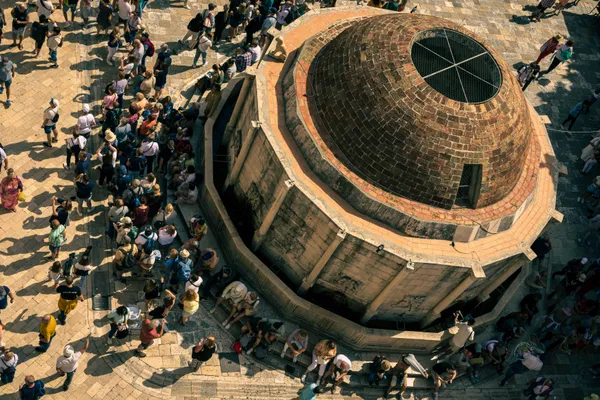 Crowds of Tourists in Mid-Day Dubrovnik thumbnail