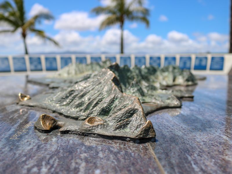 The Bronze Oahu monument in Pearl Harbor Smithsonian Photo Contest