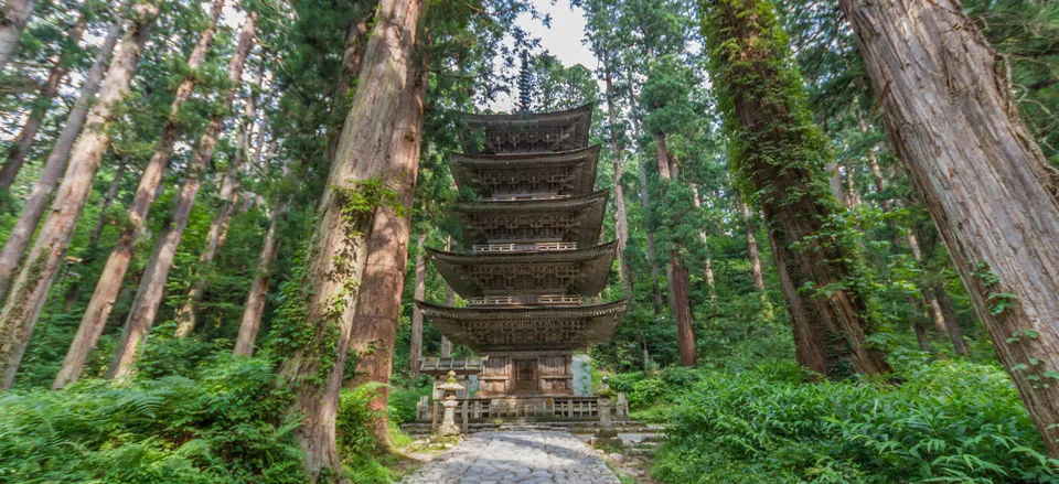  Five-storied pagoda on Mount Haguro 