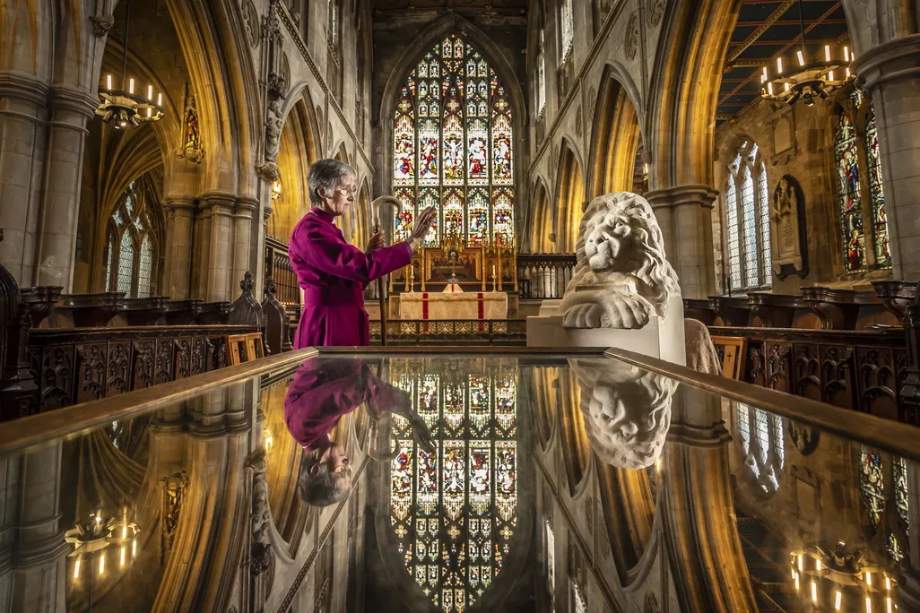 Bishop blesses statue of Aslan the lion