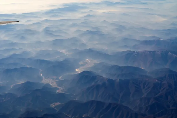 Where Mountains Drift into the Sky thumbnail