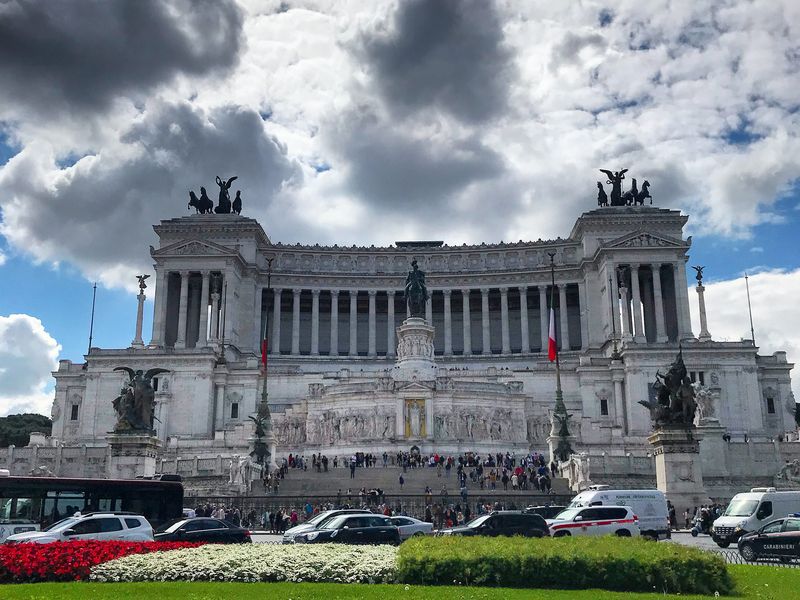 wedding-cake-in-rome-smithsonian-photo-contest-smithsonian-magazine