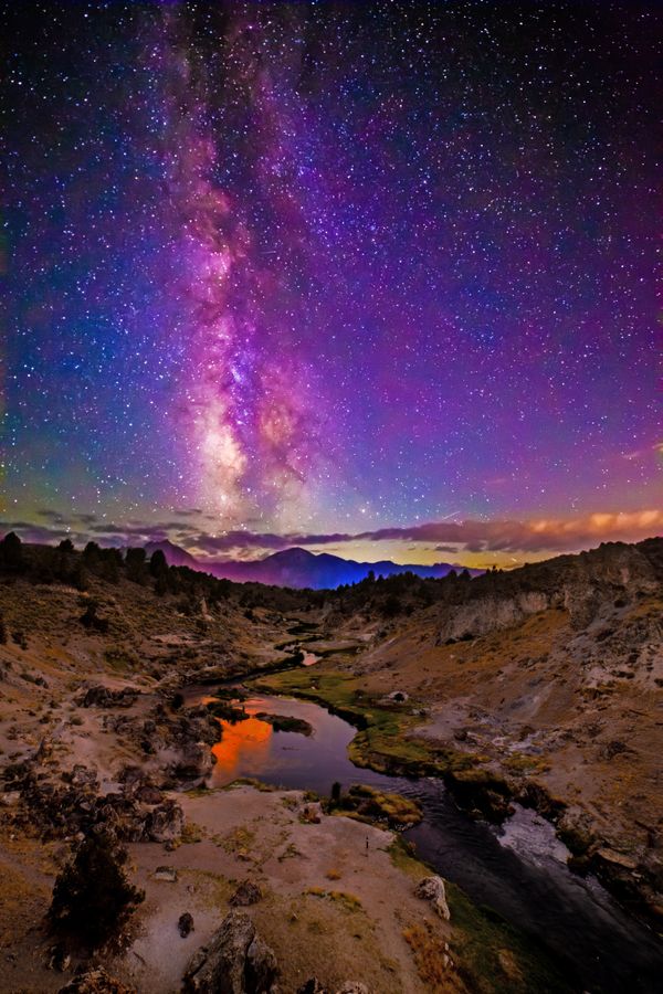 Milky Way rises above Mammoth Hot Springs thumbnail