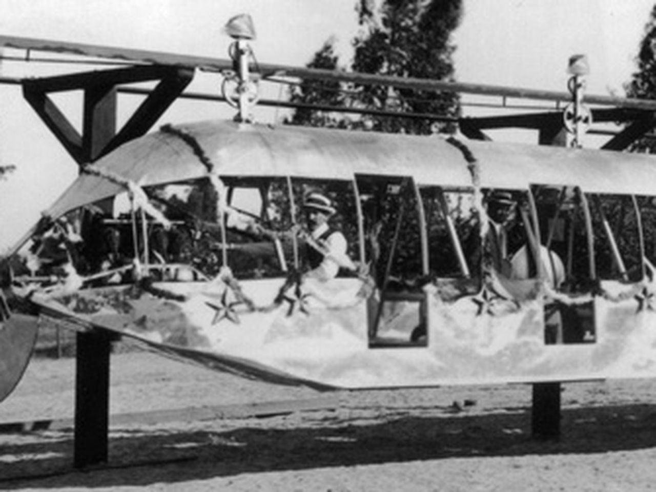 Burbank's Aerial Monorail of the Future, image size:1280x960