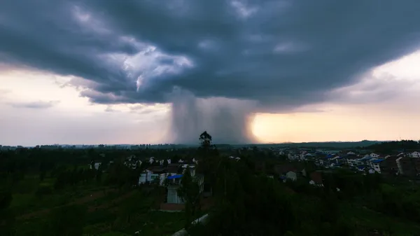 Giant Rainy Waterfall Wonder thumbnail