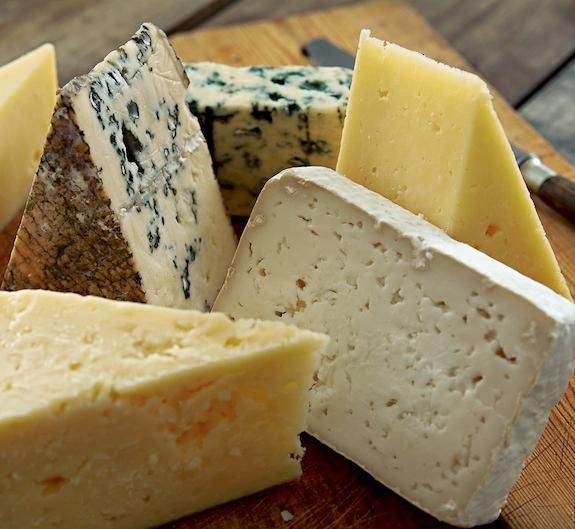 Kraft’s New Natural Cheese Dyes Were the Key Ingredient in a 17th Century Scam