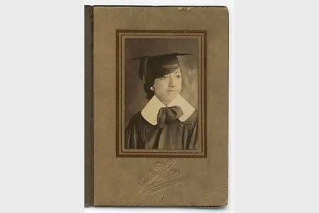 A black-and-white photograph from the 1910s of a girl named Gladys by Hooks Brothers Studio in Memphis