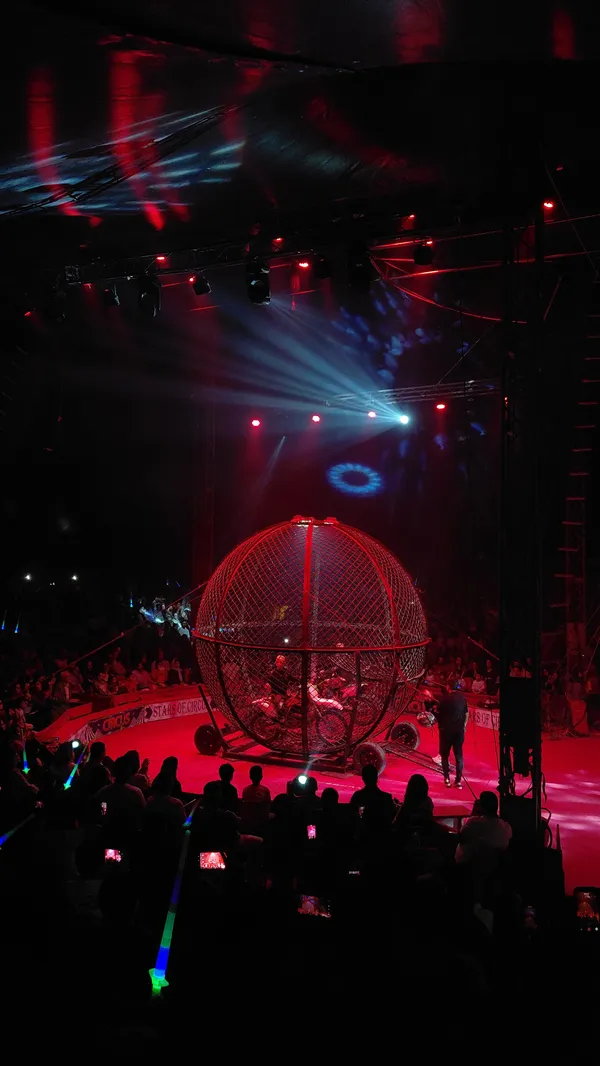 Light and movement thumbnail