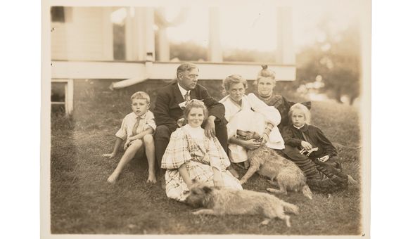 Portrait of the Tarbell family and their dogs, circa 1905, Edmund C. Tarbell papers, circa 1855-circa 2000, bulk 1885-1938. Archives of American Art, Smithsonian Institution.