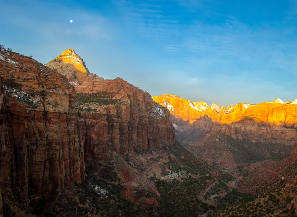 Moonrise at Zion thumbnail