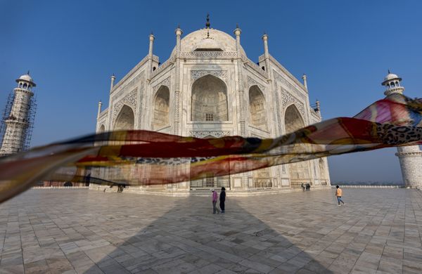 Magnificent Taj Mahal thumbnail