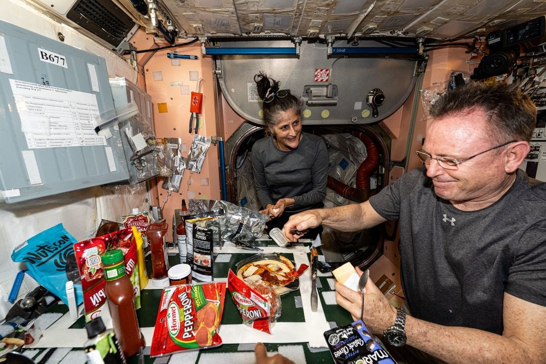 NASA astronauts make pizza aboard the ISS