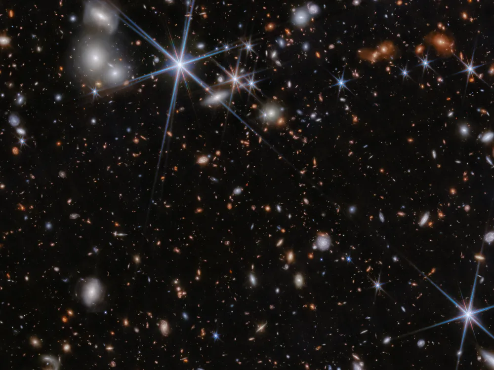 An image of galaxies and stars observed by the Webb Telescope