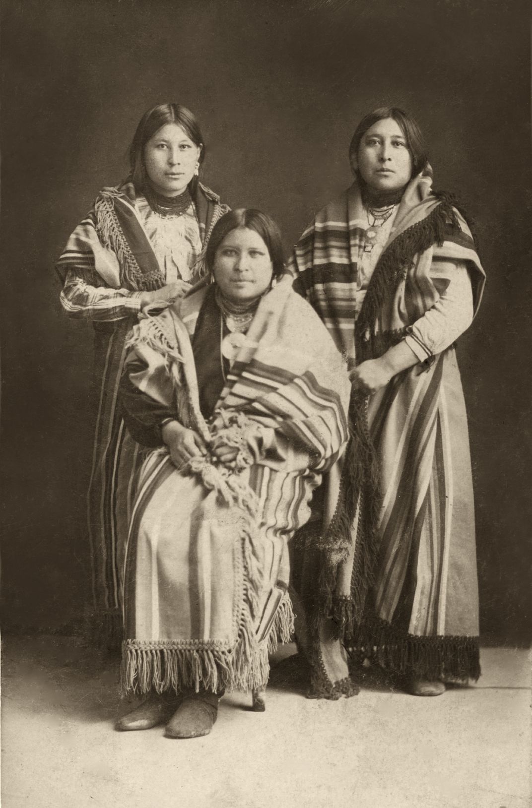 Mollie (right) with her sisters Anna (center) and Minnie (left)