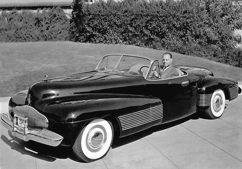 Harley Earl and Y-Job.jpg