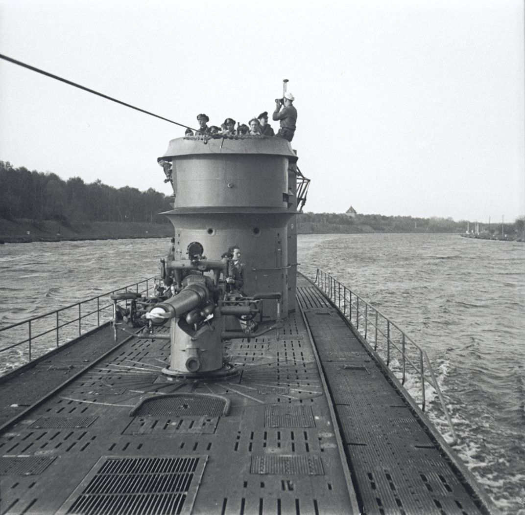 German soldiers on board U-166 ​​​​​​​in late April 1942